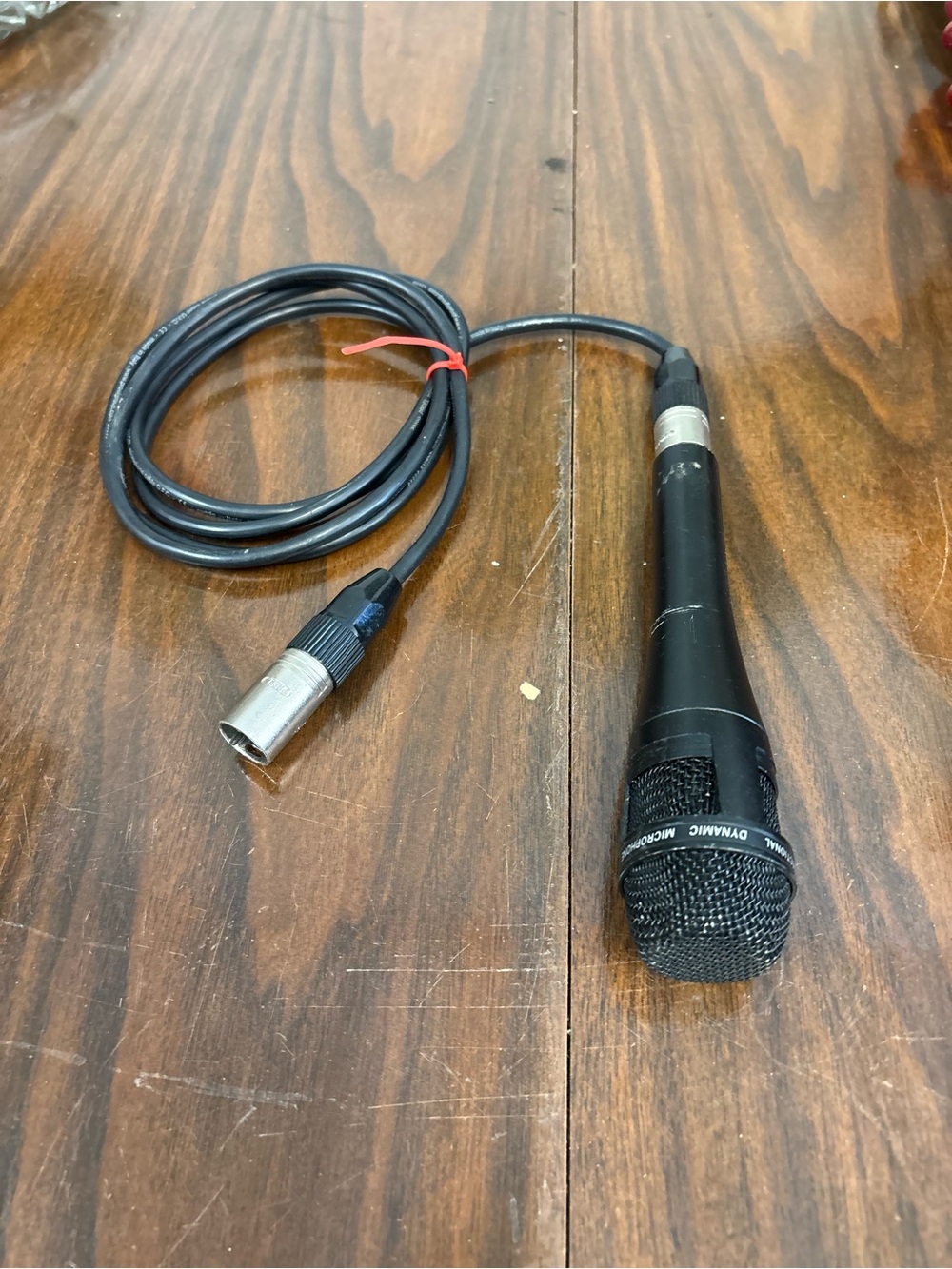 Vintage Radio Shack unidirectional Dynamic 33-3002 Microphone